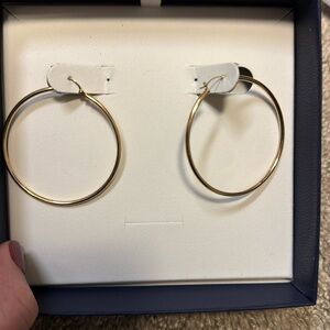 14k gold hoops, brand new never worn